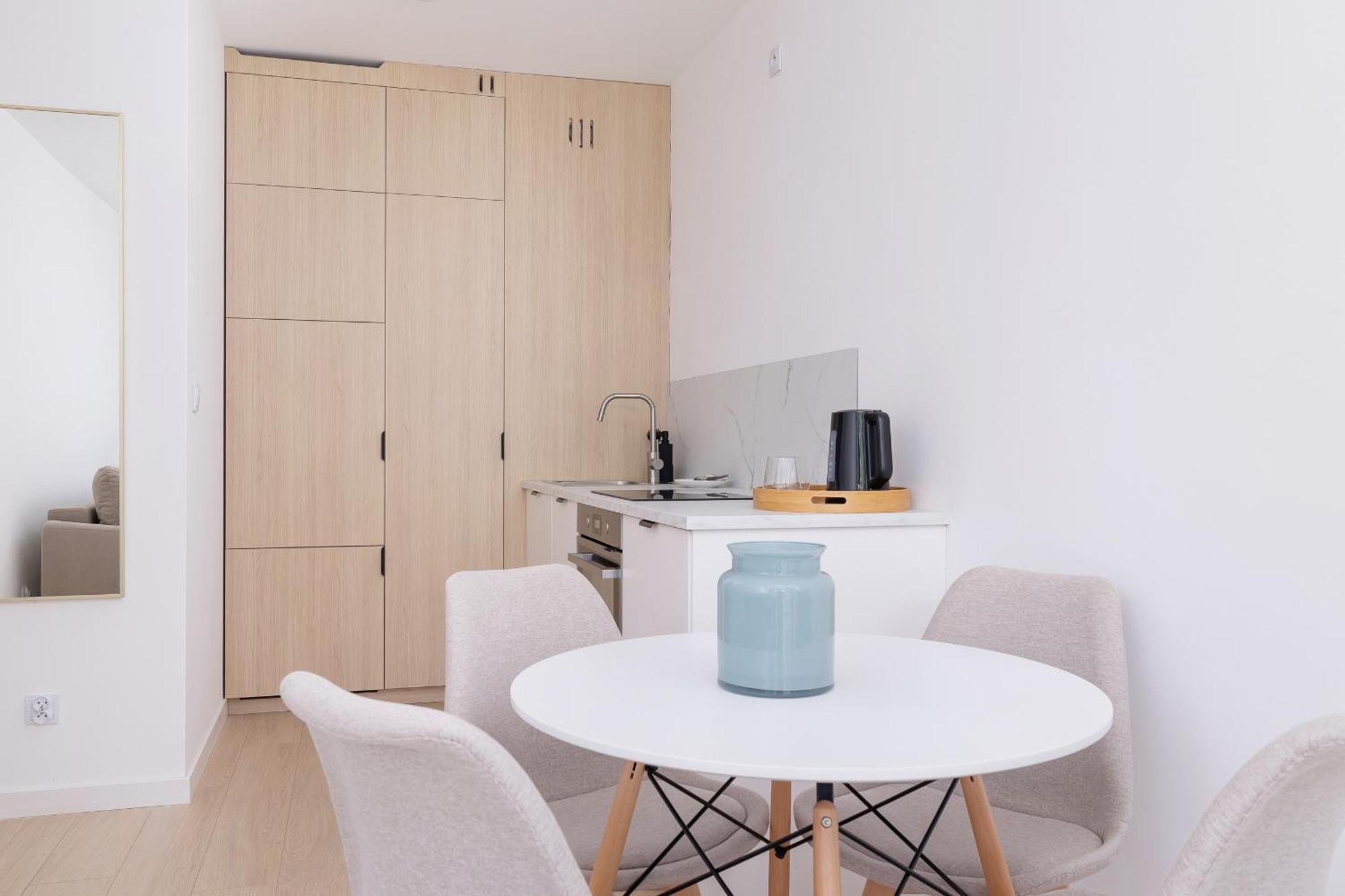 Krowoderska Apartment With Balcony Near City Center By Rent Like Home Krakkó Kültér fotó