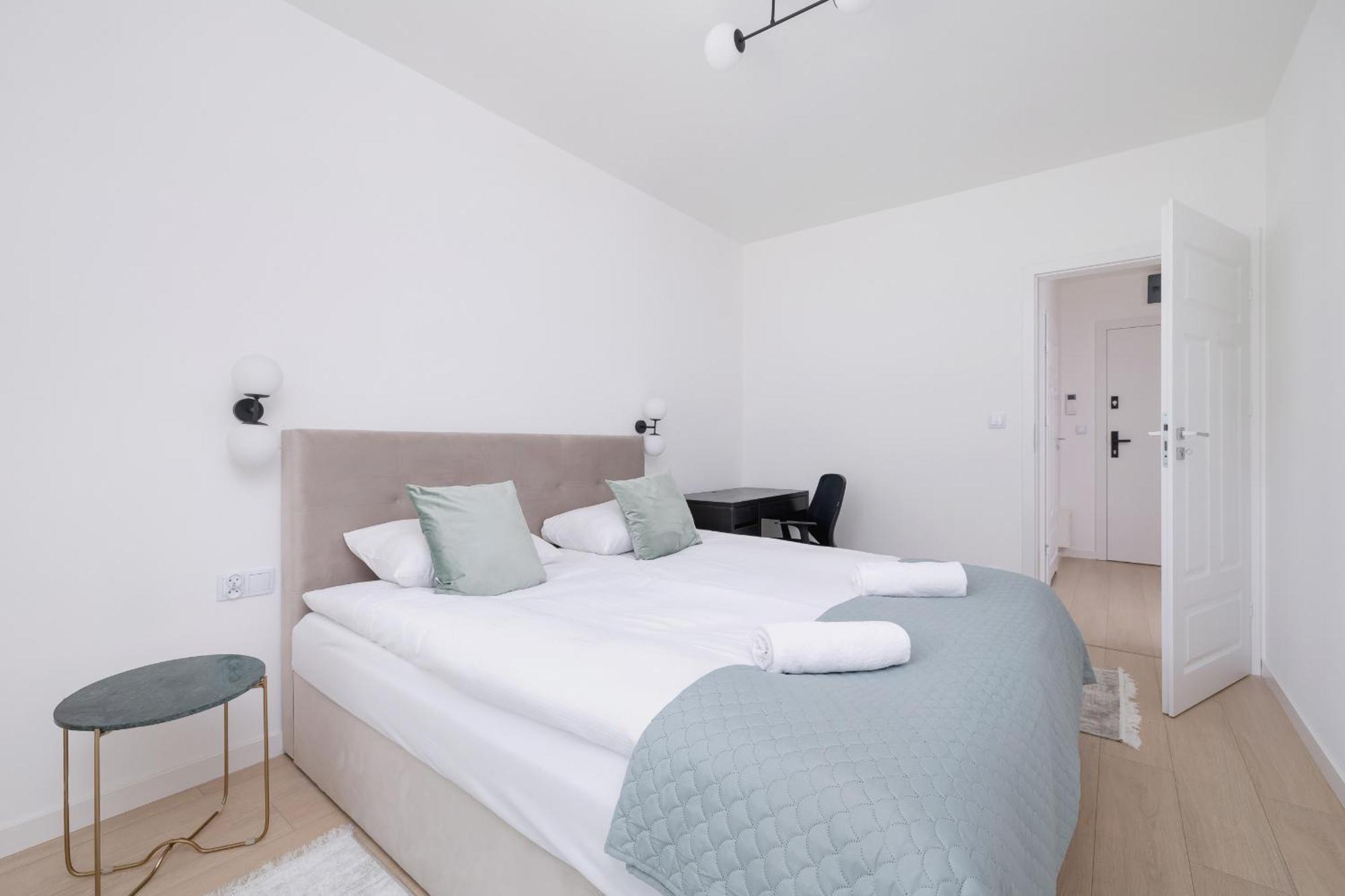 Krowoderska Apartment With Balcony Near City Center By Rent Like Home Krakkó Kültér fotó